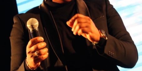 Michael Cortez baja en orquesta Suavecito