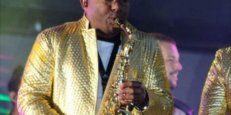 Eduardo Kindelan baja en orquesta La Fórmula