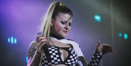 Natalia Méndez, baja en Panorama, decide bajarse de los escenarios