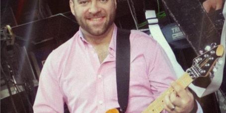 Nuevo guitarra en la orquesta Venezia